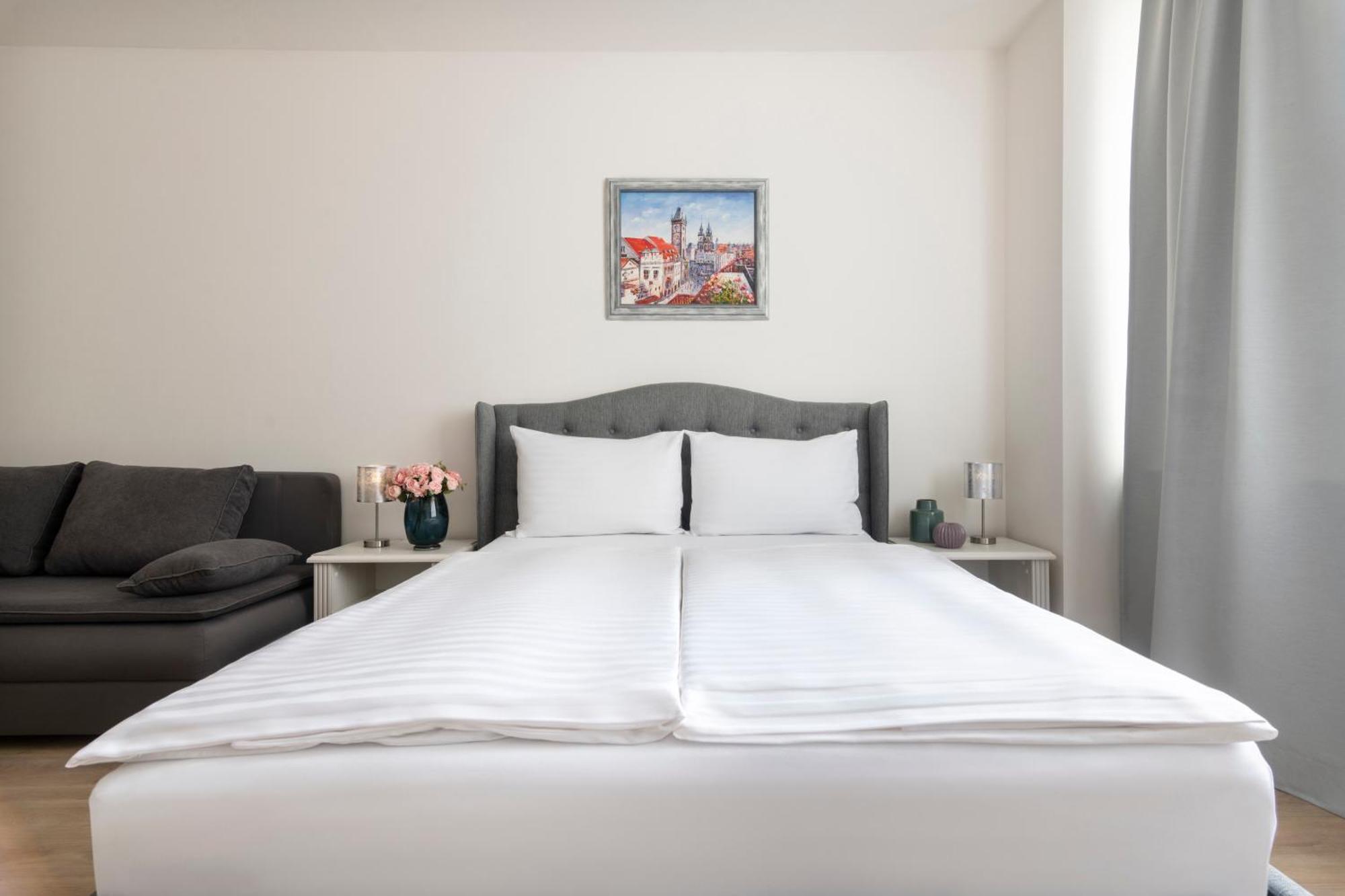 Prague Serenity Suites And Apartments Kültér fotó